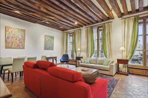Marais Historical Center Parisian Apartment 3BR Ouvert
