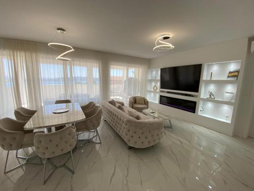 Villa Sunset residence with private pool&garden