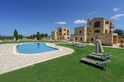 Arodamos Villa with a pool, children's games, and BBQ, perfect for 23 people!
