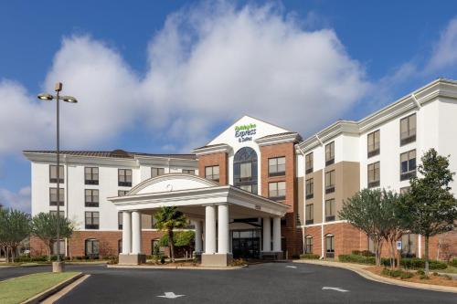 a rendering of the front of a hotel at Holiday Inn Express Hotel & Suites Jackson - Flowood by IHG in Flowood