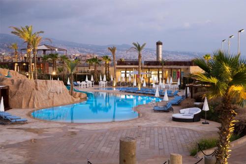 Bazén v ubytování Kempinski Summerland Hotel & Resort Beirut nebo v jeho okolí