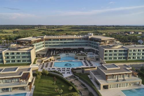 Bazén v ubytování Kempinski Hotel Adriatic Istria Croatia nebo v jeho okolí