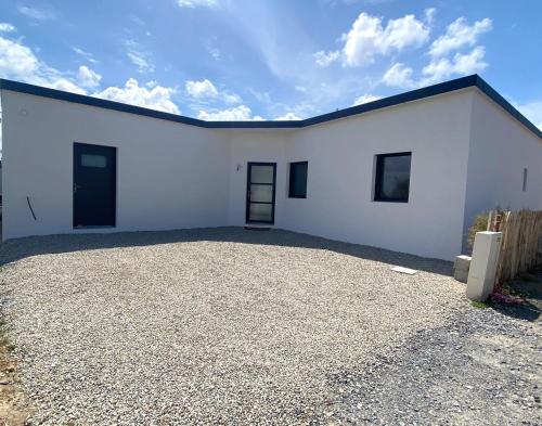 Das Gebäude in dem sich die Villa befindet