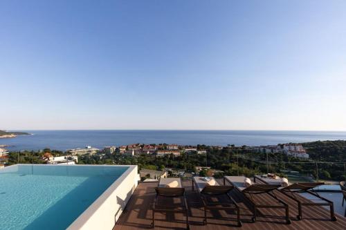 Modern Villa in Dubrovnik with Infinity Rooftop Pool