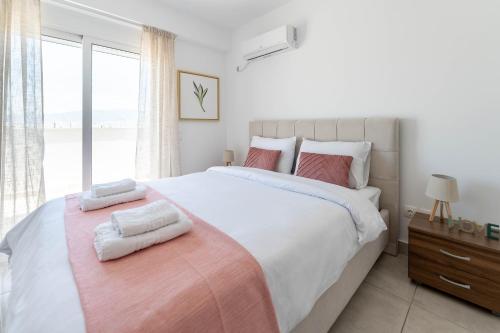 Top-Floor Retreat in Piraeus-H5
