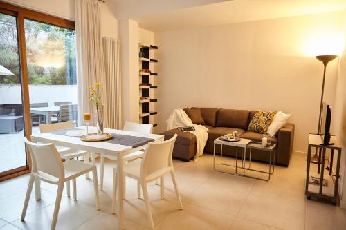 Ruang duduk di Villa Dapper Apartment 3