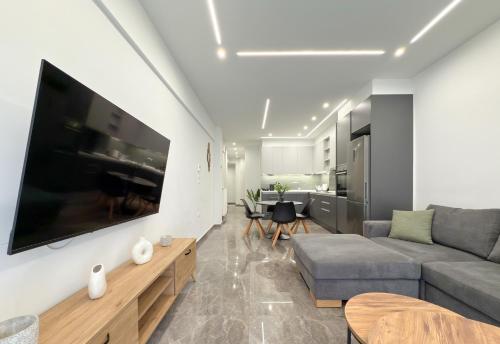 Μια τηλεόραση ή/και κέντρο ψυχαγωγίας στο Luxurious Residence Thessaloniki