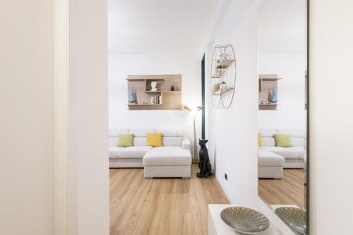 Easylife - Milano - Washington 76 - Solari