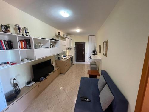 Dapur atau dapur kecil di Pine View Apartment Durrës