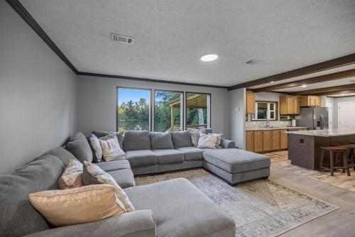 Gallery image of Lake-Pool & Close to Chappapeela Sports Park in Hammond