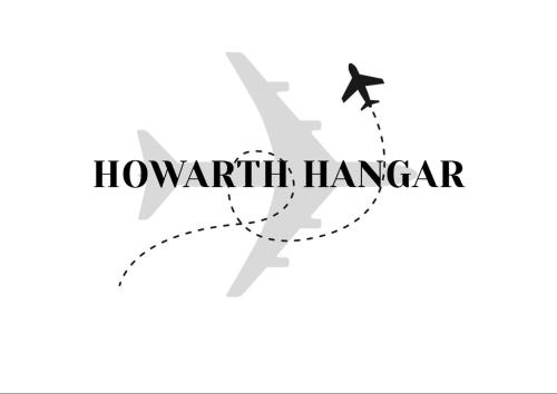 Certificado, premio, señal o documento que está expuesto en Howarth Hangar
