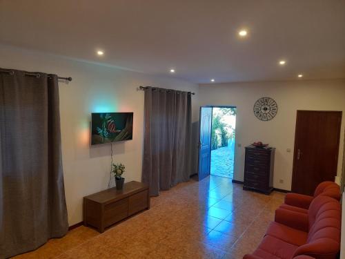 Μια τηλεόραση ή/και κέντρο ψυχαγωγίας στο Amarante Residence