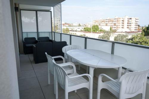 Sea view apartment close to beaches