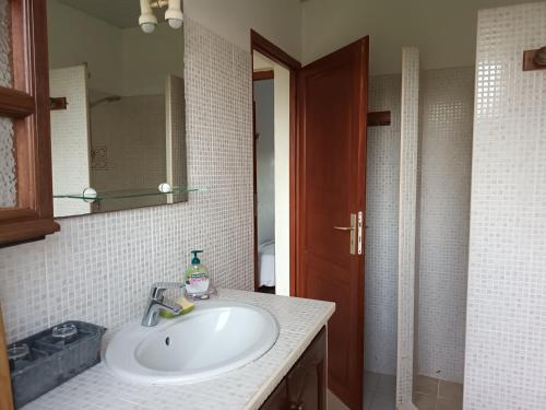 Koupelna v ubytování BUNGALOW DU VOYAGEUR