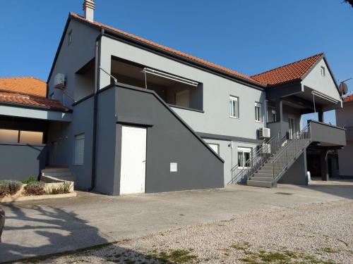 Apartments with parking space Bibinje, Zadar - 24451