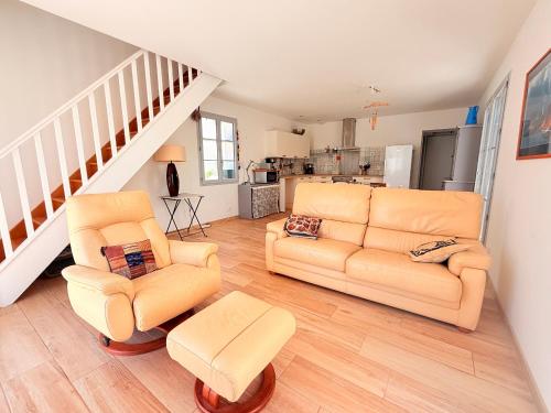 Photo de la galerie de l'établissement Maison spacieuse proche plage, 7 pers., parking privatif - FR-1-778-54, à Saint-Denis-dʼOléron