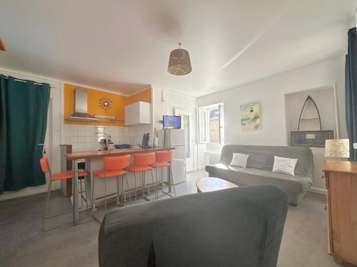 ベルニエール・シュル・メールにあるBernières-sur-Mer - Studio pour 2 pers. - FR-1-746-28のギャラリーの写真