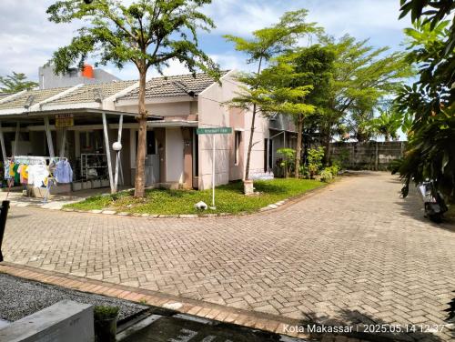 Bangunan di mana terletaknya rumah percutian