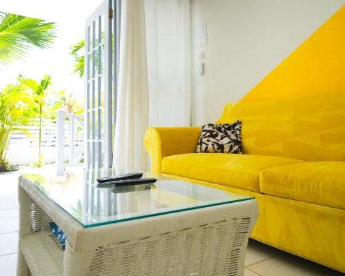 Φωτογραφία από το άλμπουμ του Sunset Lane Apartment Hotel σε Saint James