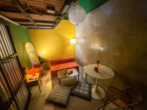 Χώρος καθιστικού στο Elisa's Lofts La Union 12-pax