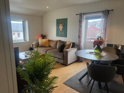 Posezení v ubytování By the city center Free parking Newly renovated