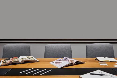 Φωτογραφία από το άλμπουμ του FORM Hotel Al Jaddaf, Dubai, a Member of Design Hotels στο Ντουμπάι