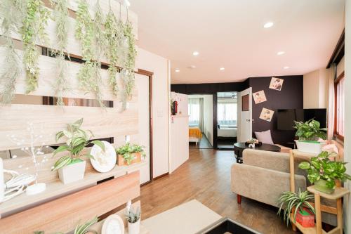 New Large Space 8ppl Flat Apt 2brs&tub