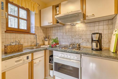Kuchyň nebo kuchyňský kout v ubytování Wohnung Schwarzeck