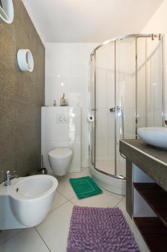 Guest House More