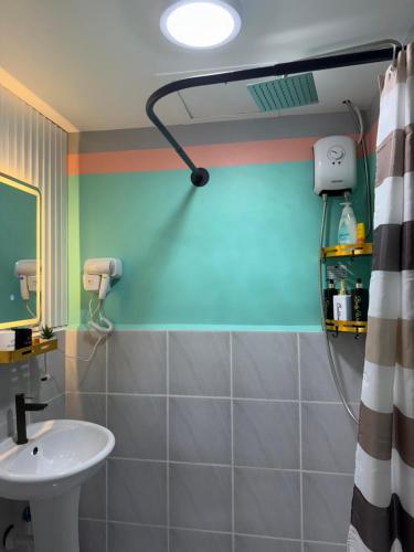Ein Badezimmer in der Unterkunft Condotel in Lapu lapu City