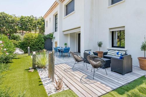 Vonkajšia záhrada v ubytovaní L'Oasis Cassidaine - jardin 120m2, 2 places parking proche center et mer