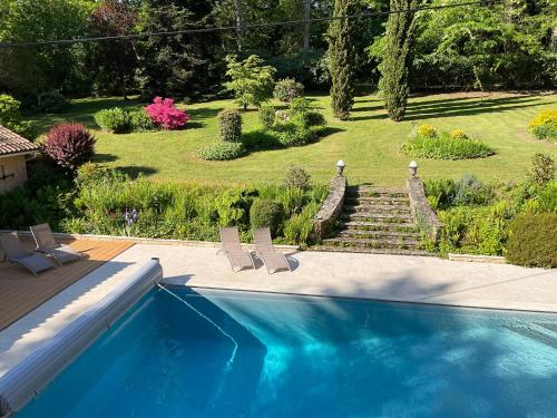 Kolam renang di atau dekat dengan Domaine des Ecureuils