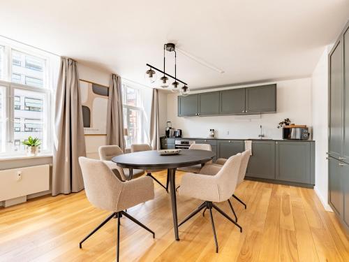 Η κουζίνα ή μικρή κουζίνα στο Sanders Regent Bright 1 Bdr Apt