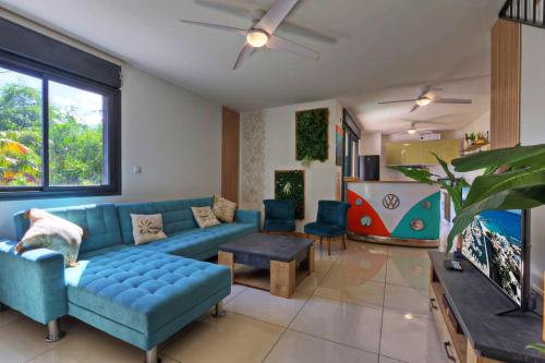 Χώρος καθιστικού στο La Lulubellule - apt T3 duplex Saint Leu