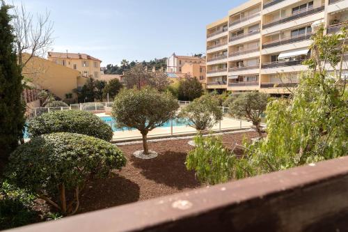 Magnifique Appartement, Piscine, Proche gare