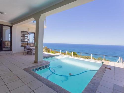 Kolam renang di atau dekat dengan Serenity Heights - Herold's Bay
