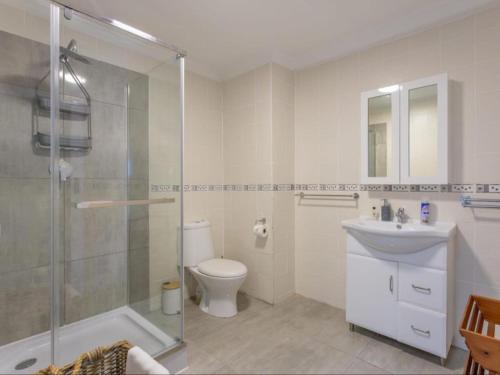 Bilik mandi di Serenity Heights - Herold's Bay