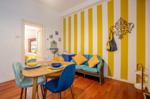 Posezení v ubytování Case Ospitali - Casa La Fontanella, suggestivo bilocale x2 in corte