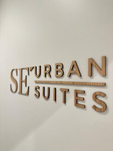 Sijil, anugerah, tanda atau dokumen lain yang dipamerkan di Se Urban Suite 22