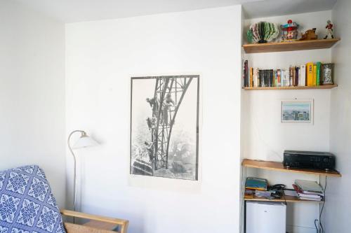 Photo de la galerie de l'établissement Cozy Apartment near the Eiffel Tower, à Paris