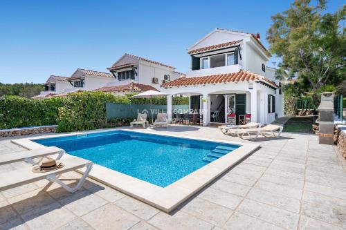 Πισίνα στο ή κοντά στο Villa ELSIE