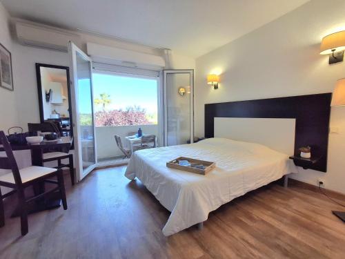 SAINT-FLORENT 2 Pièces Terrasse FLO131