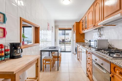 Tropical 2 BDR Apt in Lagos Centre by LovelyStay