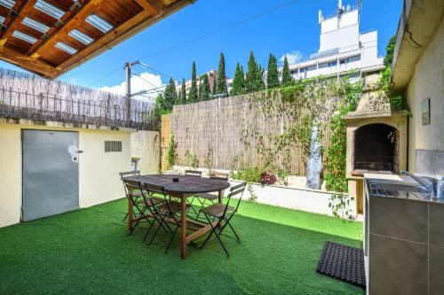 Maison de ville familiale, 5 chambres, terrasse, à 20 minutes du centre ville