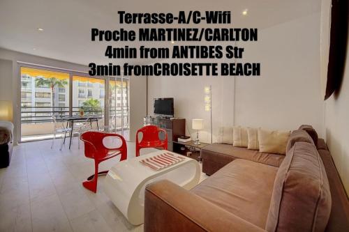 STUDIO MODERNE et LUMINEUX PROCHE CROISETTE A0B132