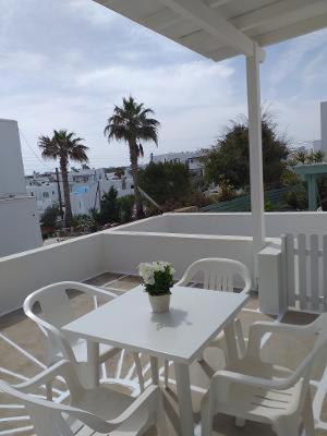 Saint Anargyroi apartment