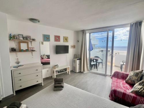 Studio Sol - Cozy Studio Apartment, Communal Pool