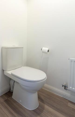 Φωτογραφία από το άλμπουμ του churn - & Spacious 4 Bedroom House in Yeovil σε Over Compton