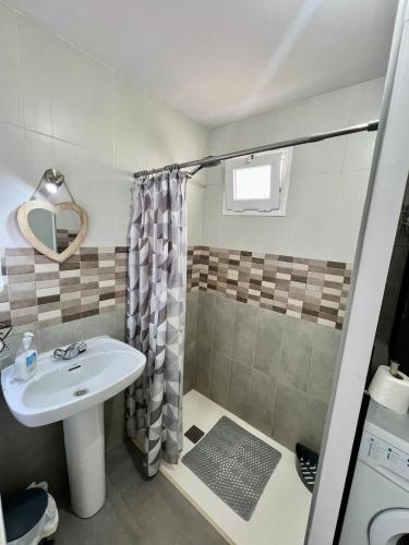 Studio Sol - Cozy Studio Apartment, Communal Pool