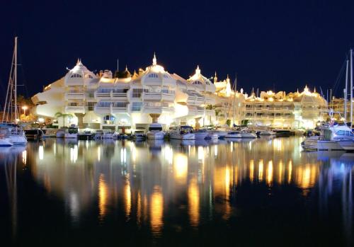 Puerto Marina Island